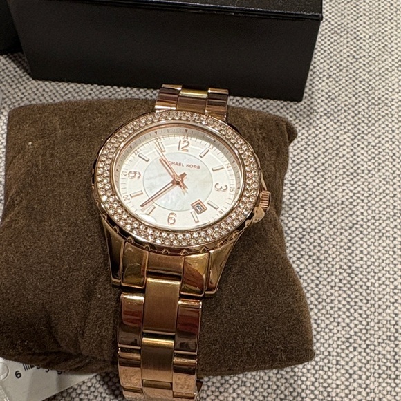 Michael Kors Rose Gold Crystal-Trim Link Watch main image 6